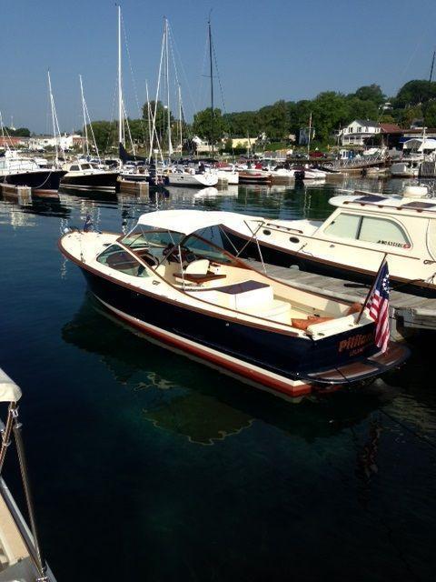 Hinckley Talaria 29R, Harbor Springs