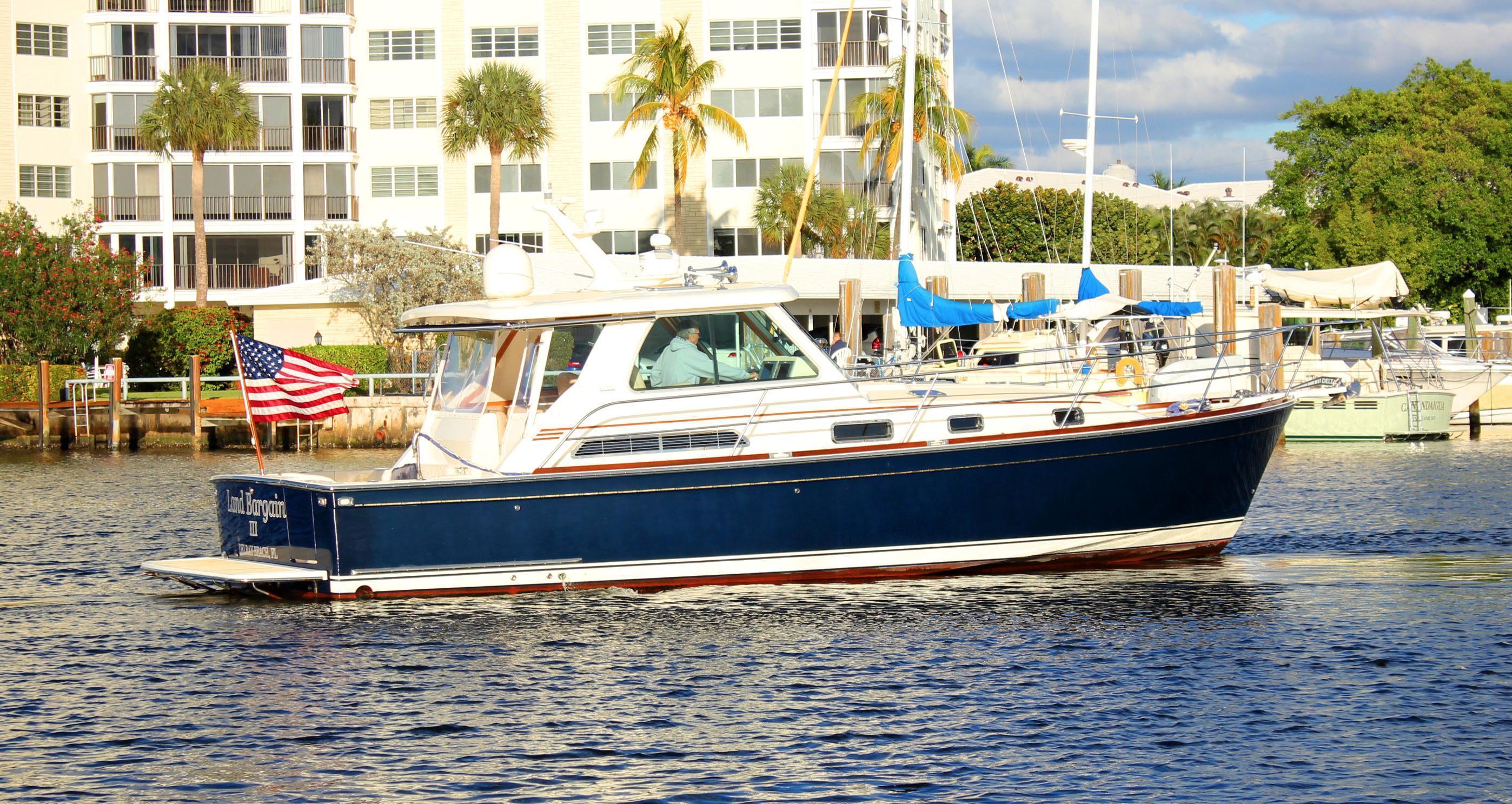 Sabre Hard Top Express, Delray Beach