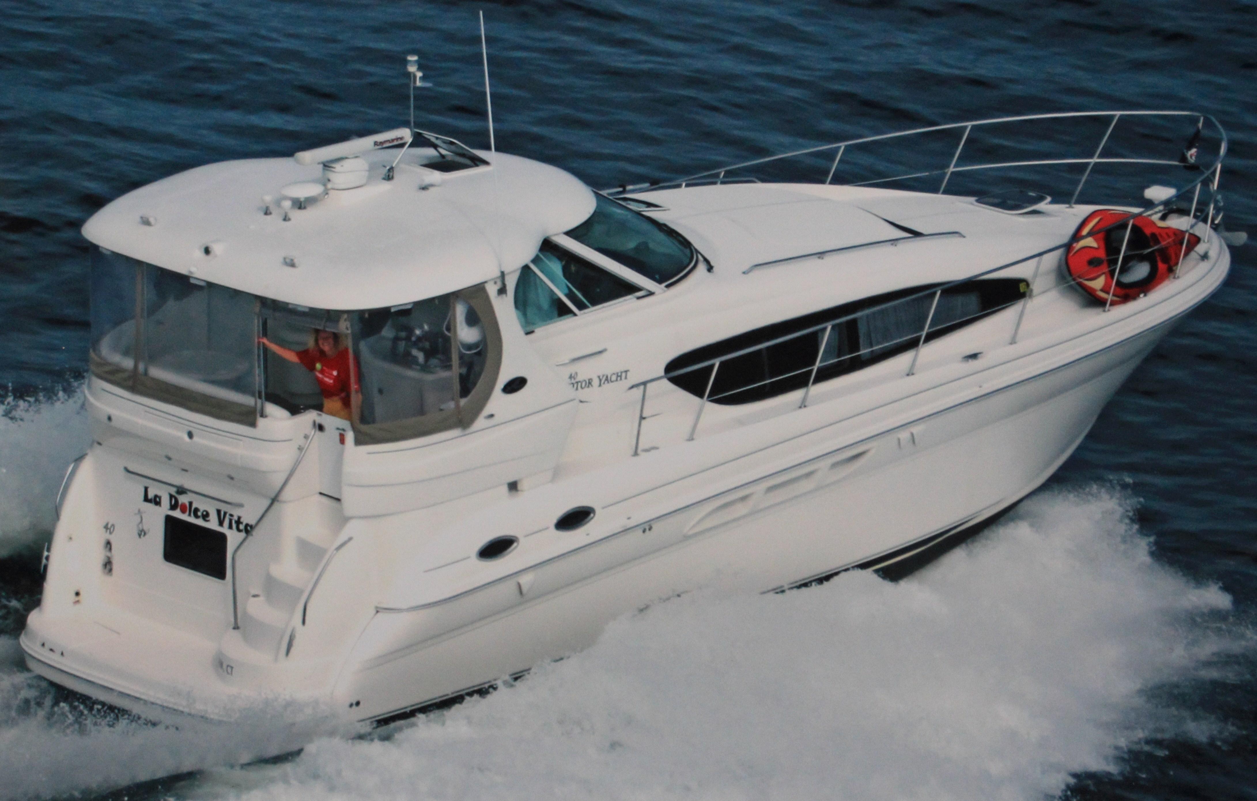 Sea Ray 40 Motor Yacht, Noank