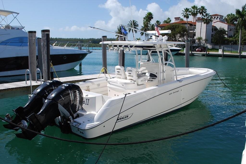 Boston Whaler 32 Outrage, Fisher Island