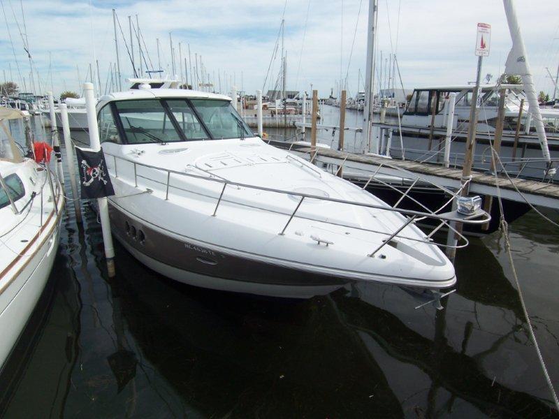 Cruisers Yachts 42 Sports Coupe, St.Clair Shores