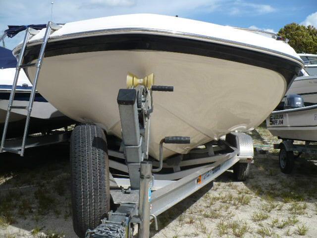 Hurricane FD211GS Deck Boat, Daytona Beach/Holly Hill