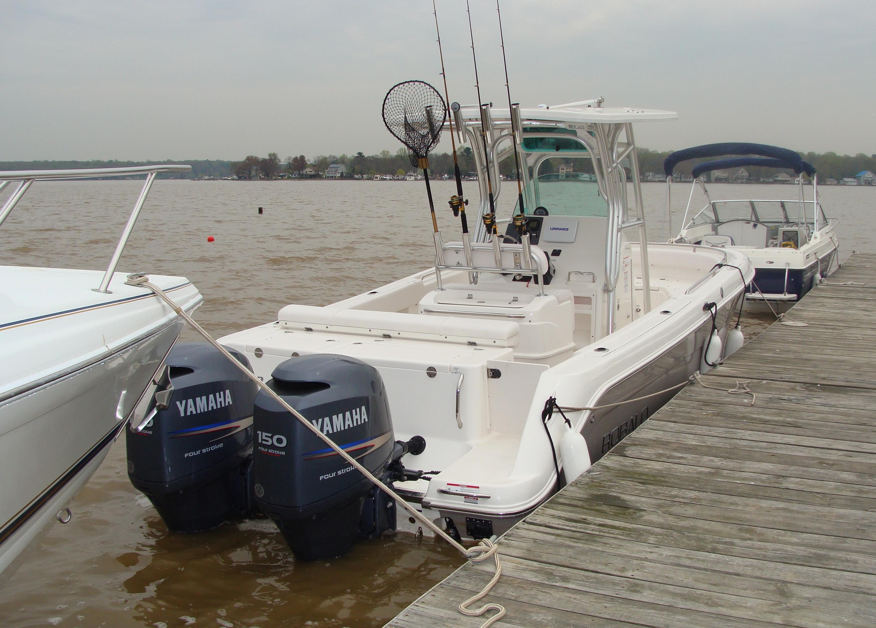 Robalo r-240, North East