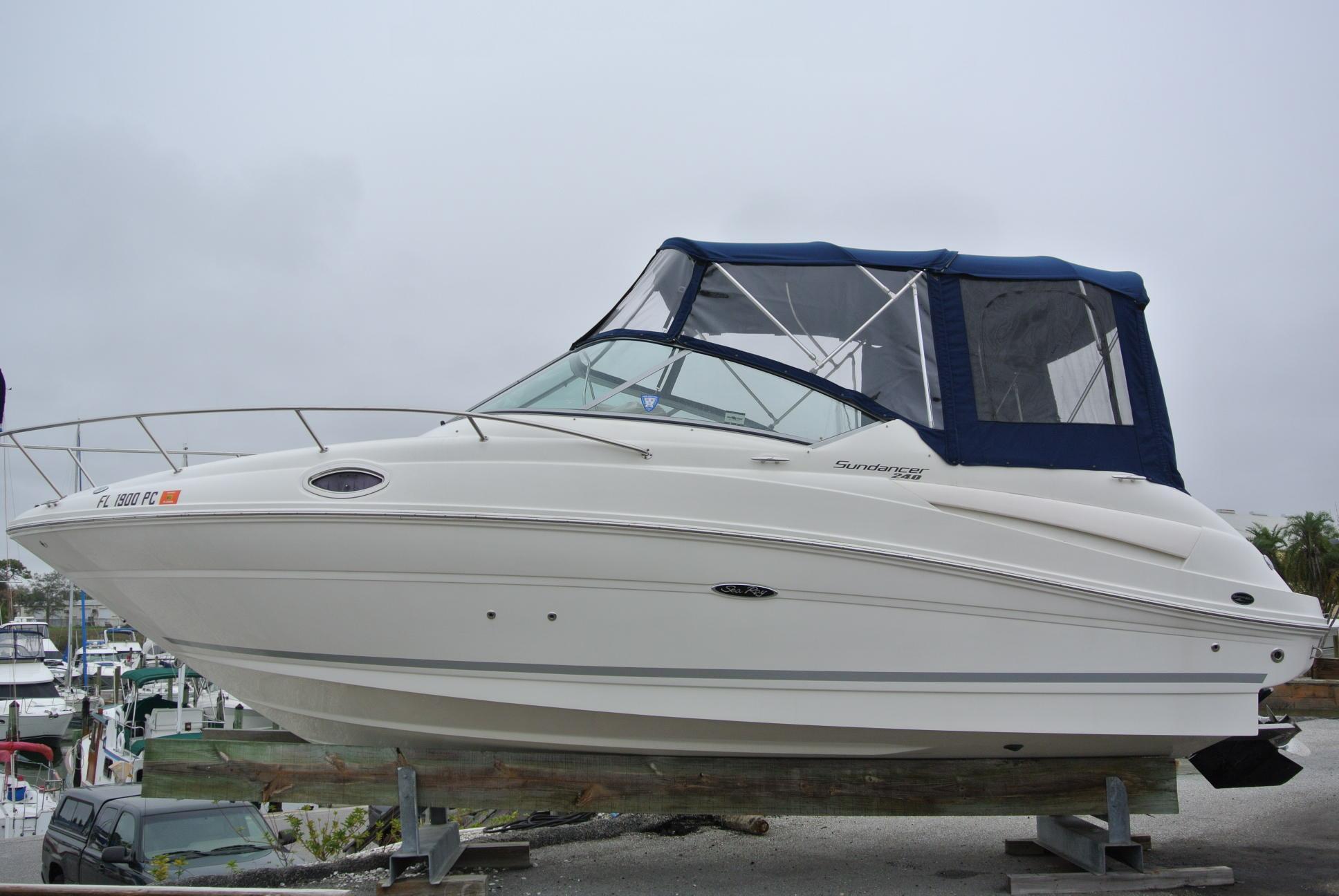 Sea Ray 240 Sundancer, Venice