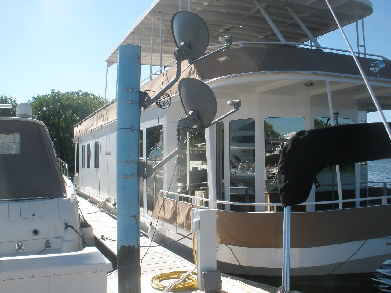 Skipperliner Houseboat, La Crosse