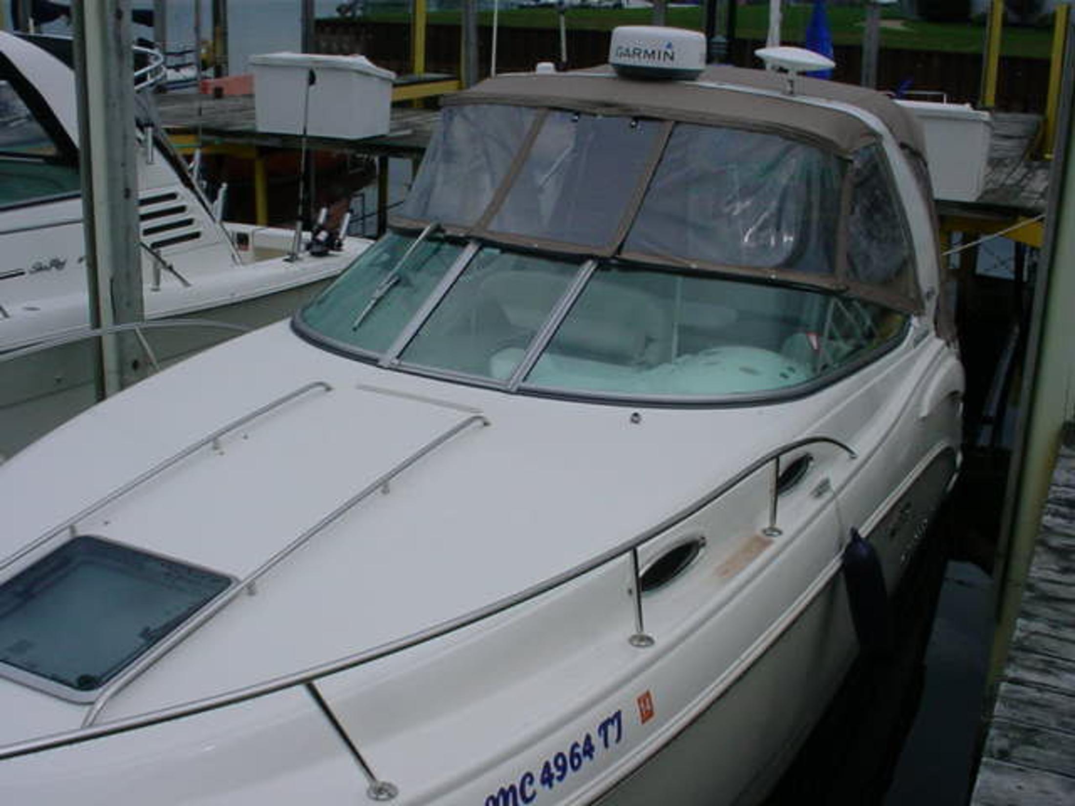 Chaparral 290 Signature Cruiser, Onekama