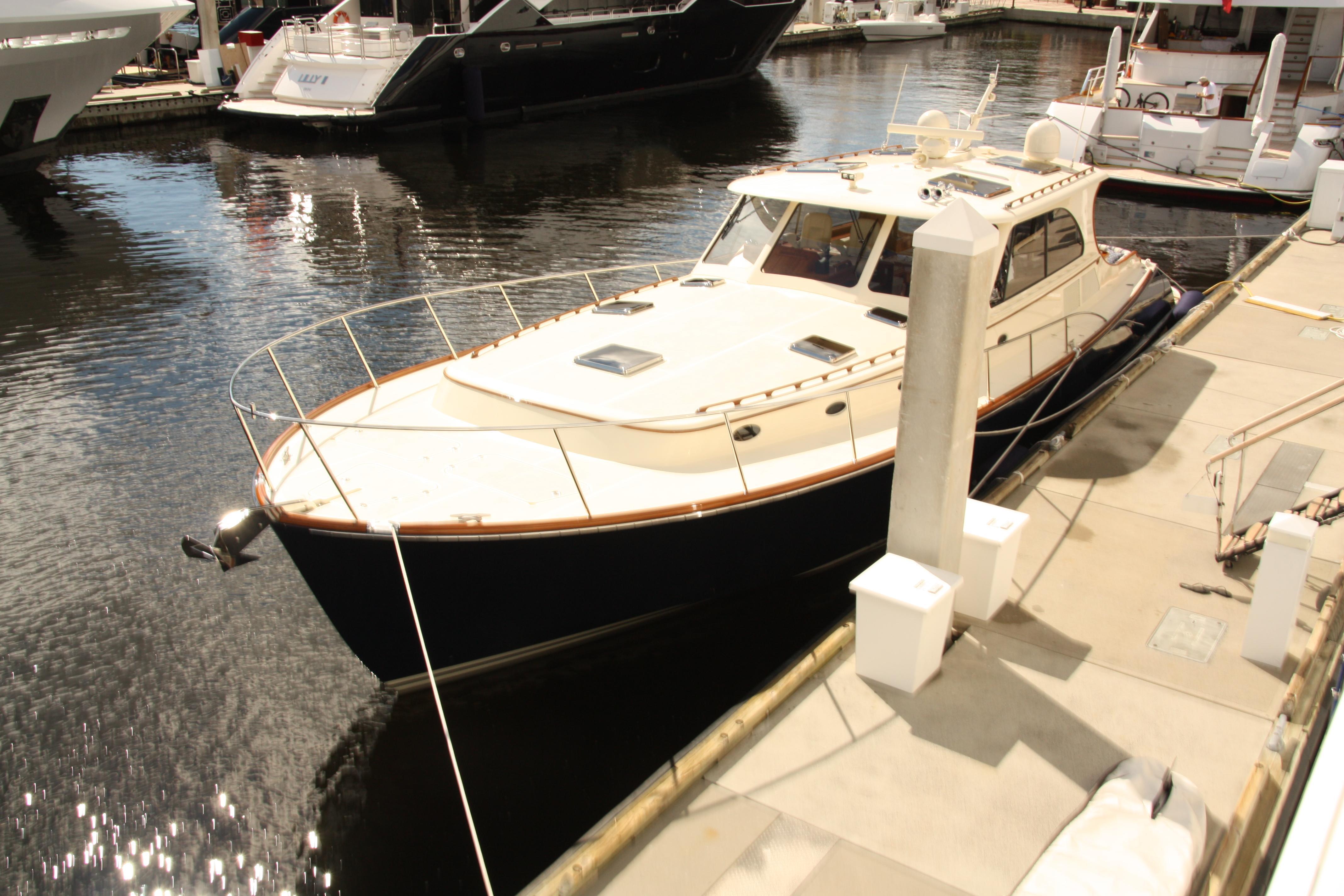 Hinckley Talaria 55 MY, Ft. Lauderdale