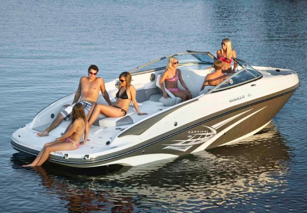 Rinker 246 Captiva Bowrider