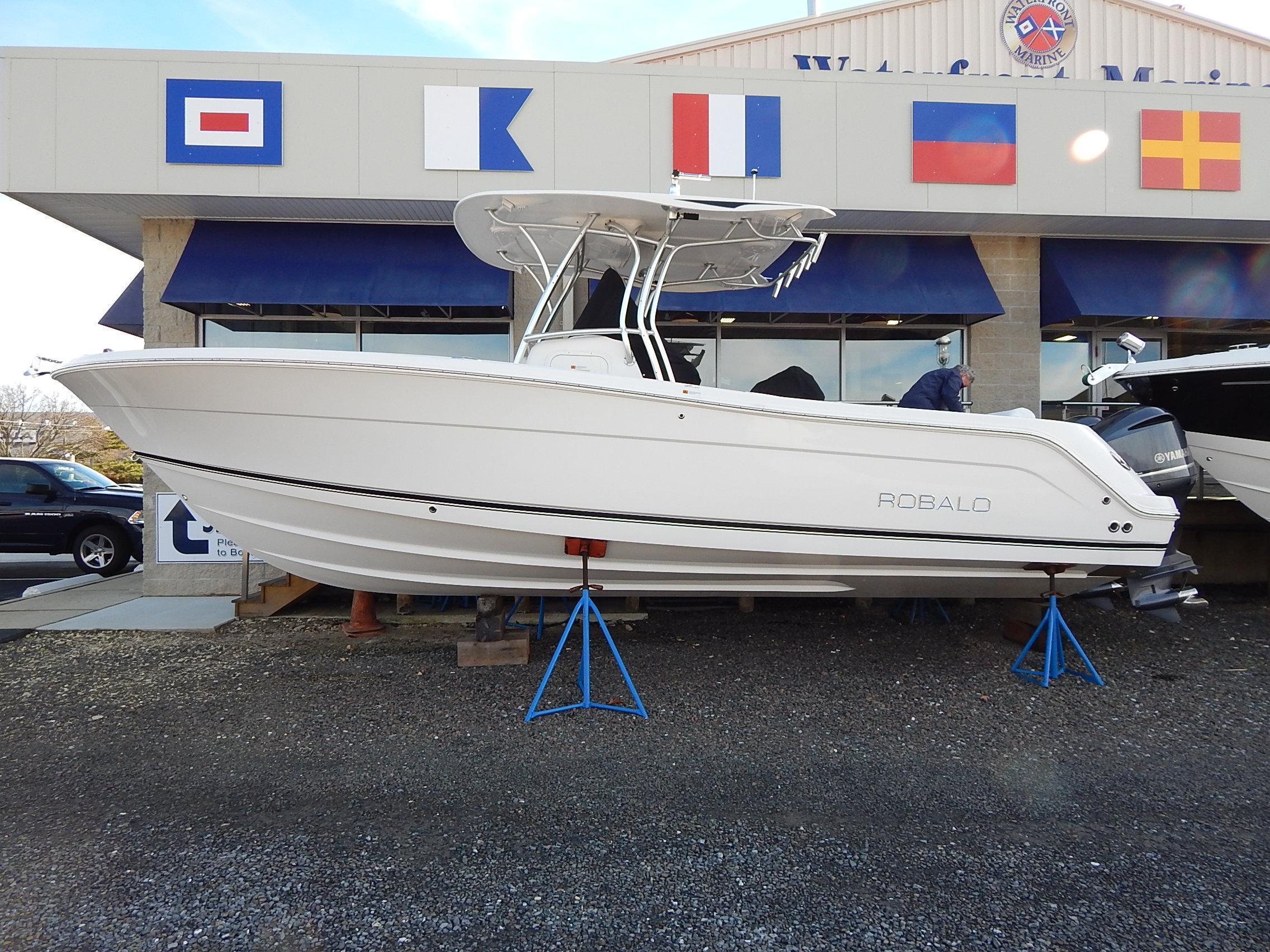 Robalo R300 Center Console, Somers Point