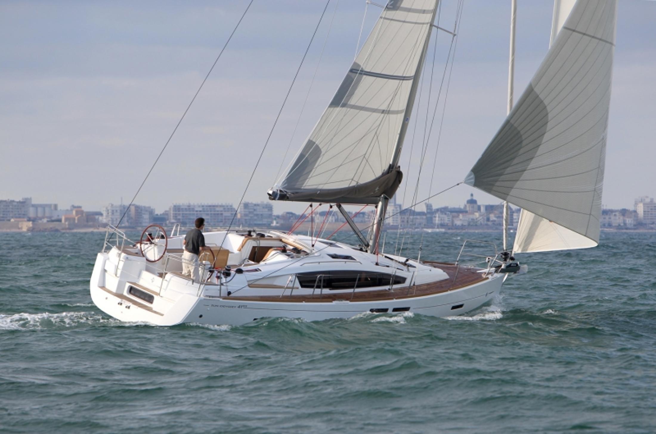 Jeanneau 41 DS, Riverside