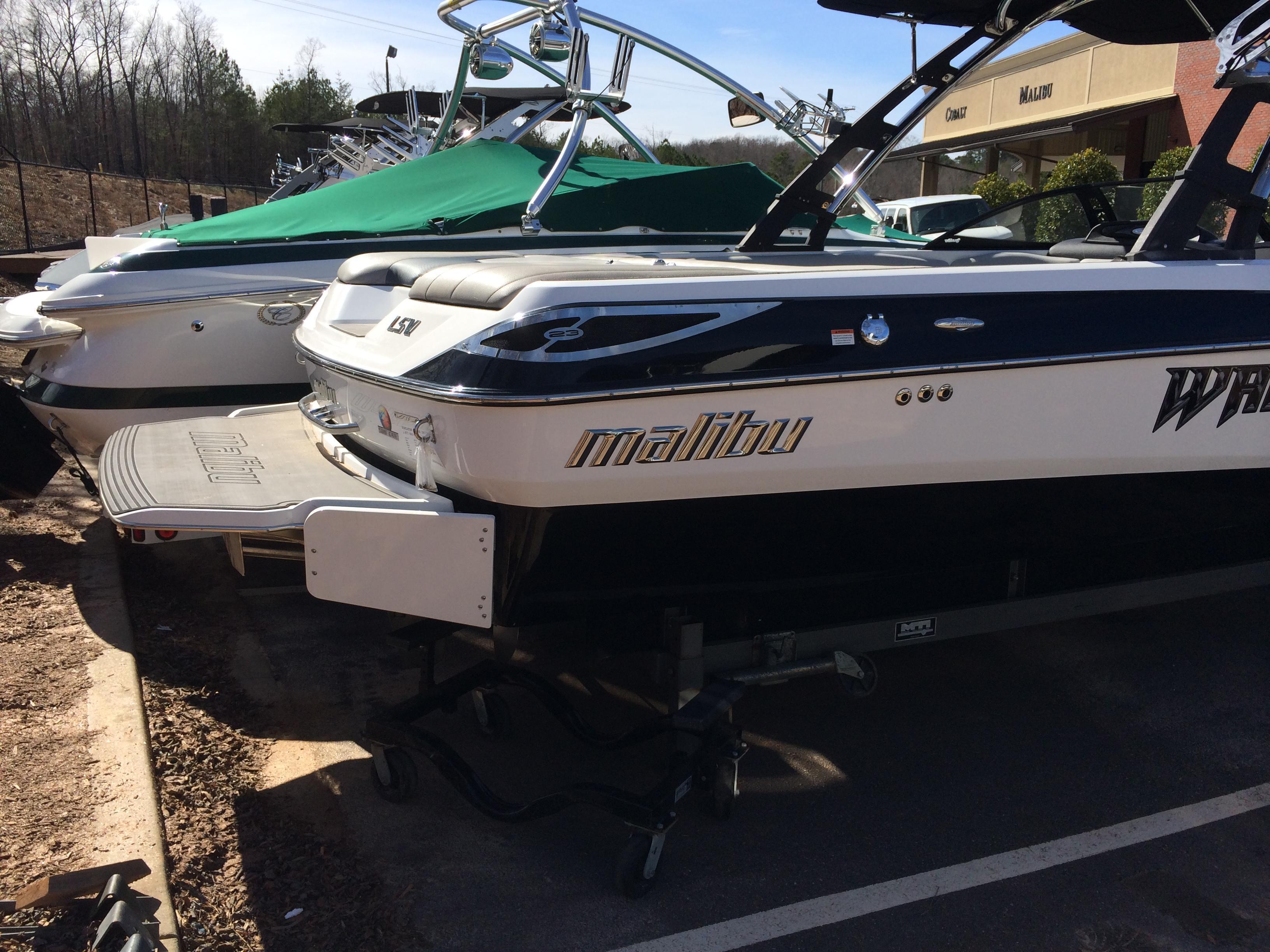 Malibu Wakesetter 23 LSV, Lake Lanier