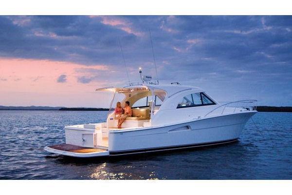 Riviera 43 Offshore Express with IPS, To Be Ordered