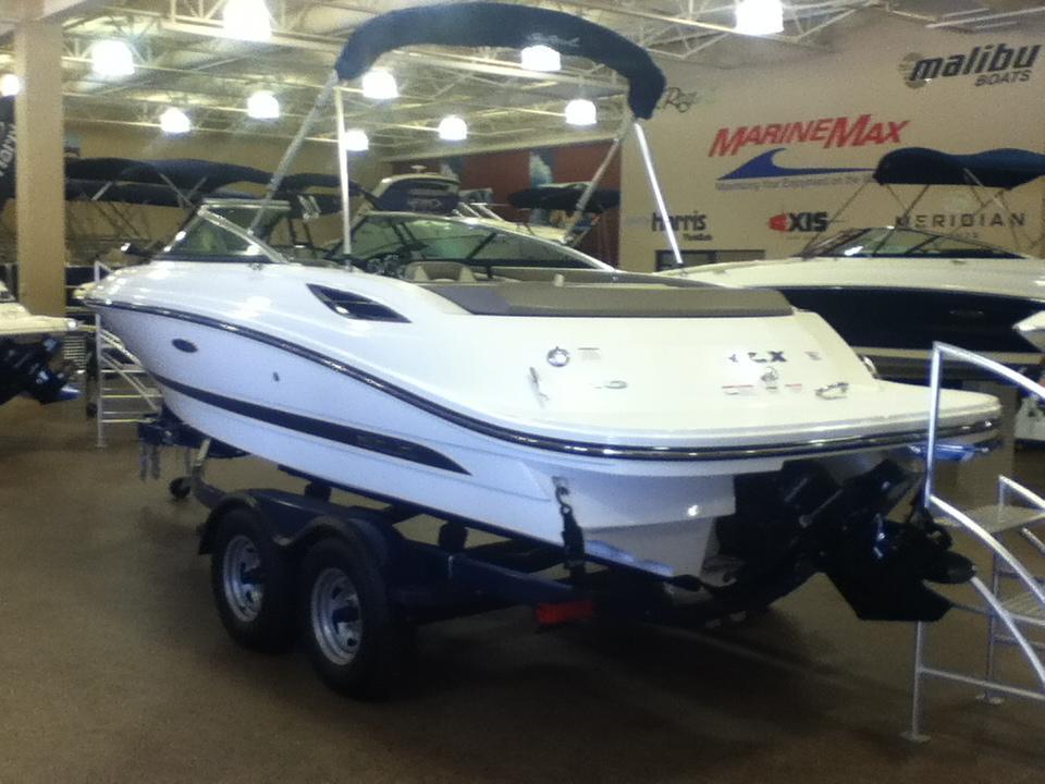 Sea Ray 210 SLX, Tempe