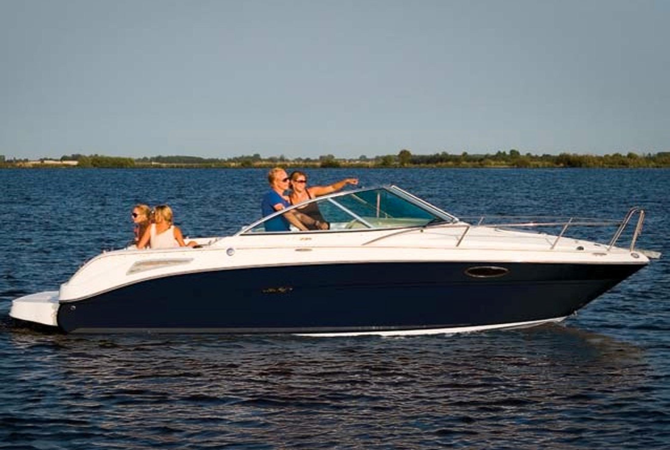 Sea Ray 235 Weekender