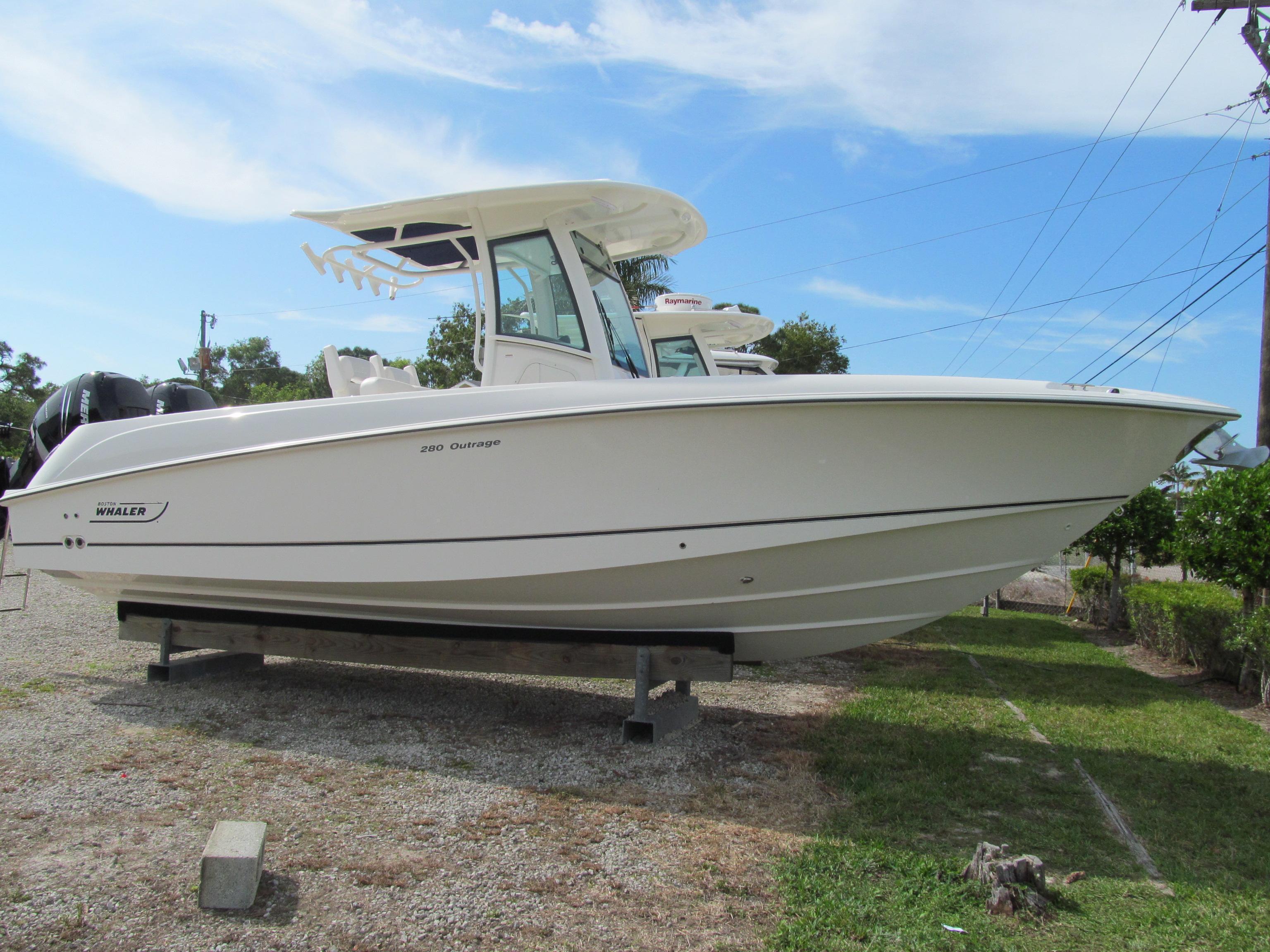 Boston Whaler 280 Outrage, Ft. Myers