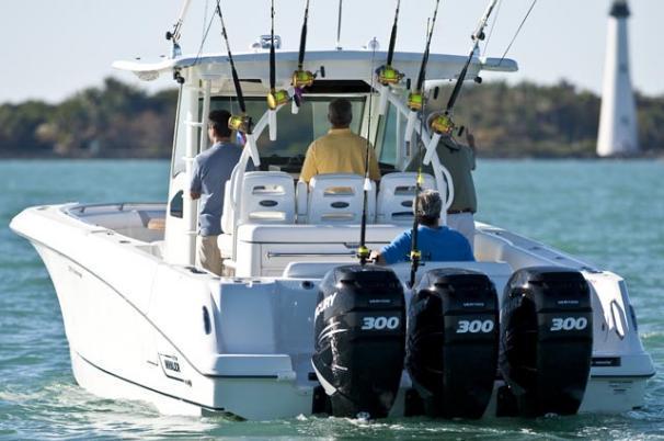 Boston Whaler 370 Outrage, Miami