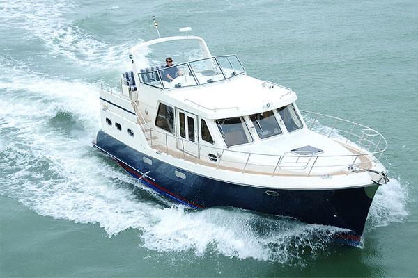 Helmsman TrawlersÂ® 42 Cruiser, Delivered within contiguous U.S.