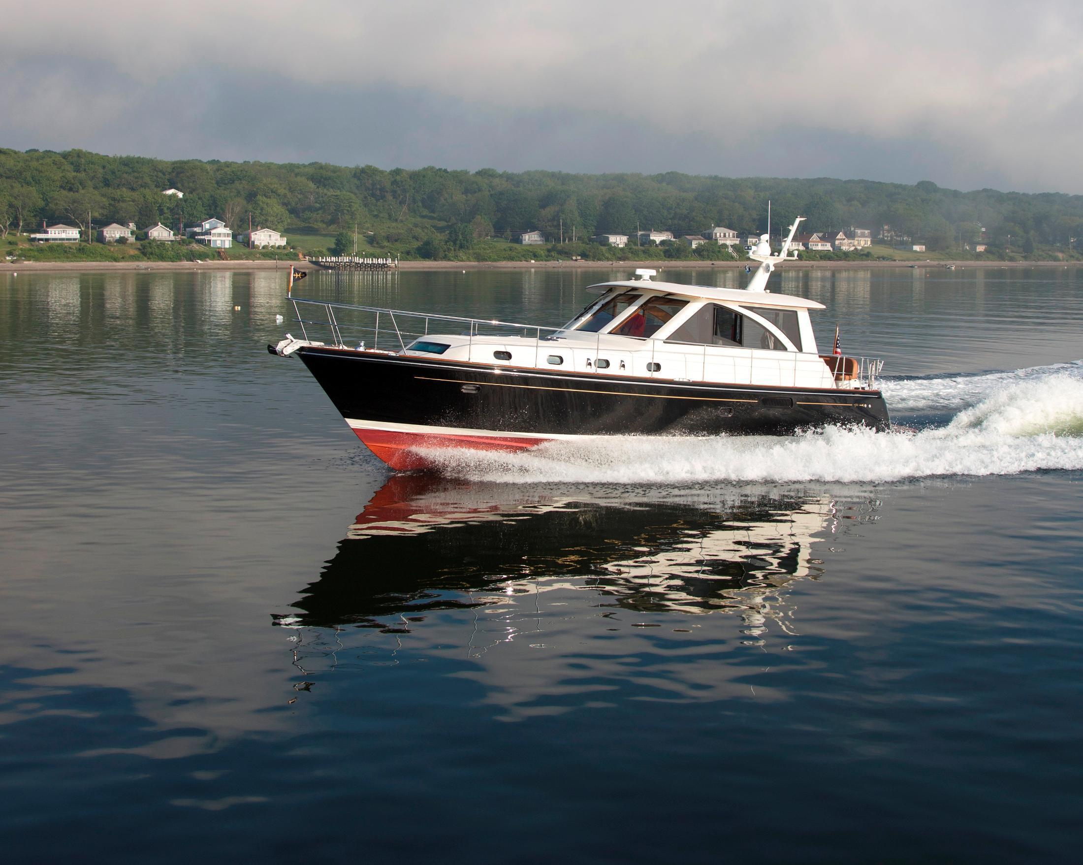 Hunt Yachts 44' Express Motor Yacht, Portsmouth