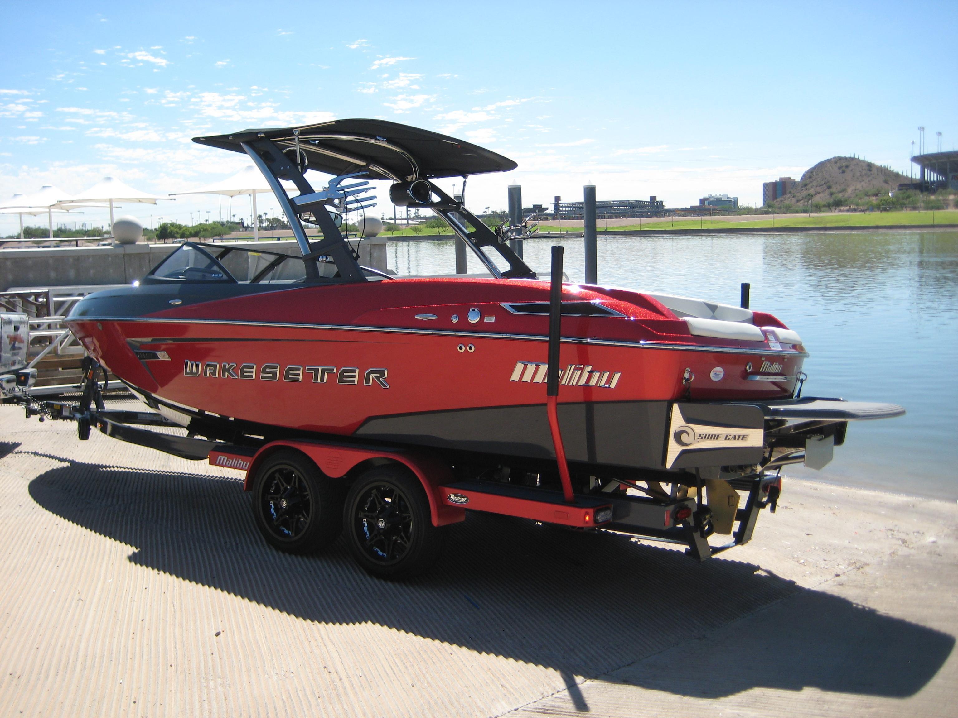 Malibu Wakesetter 23 LSV, Tempe