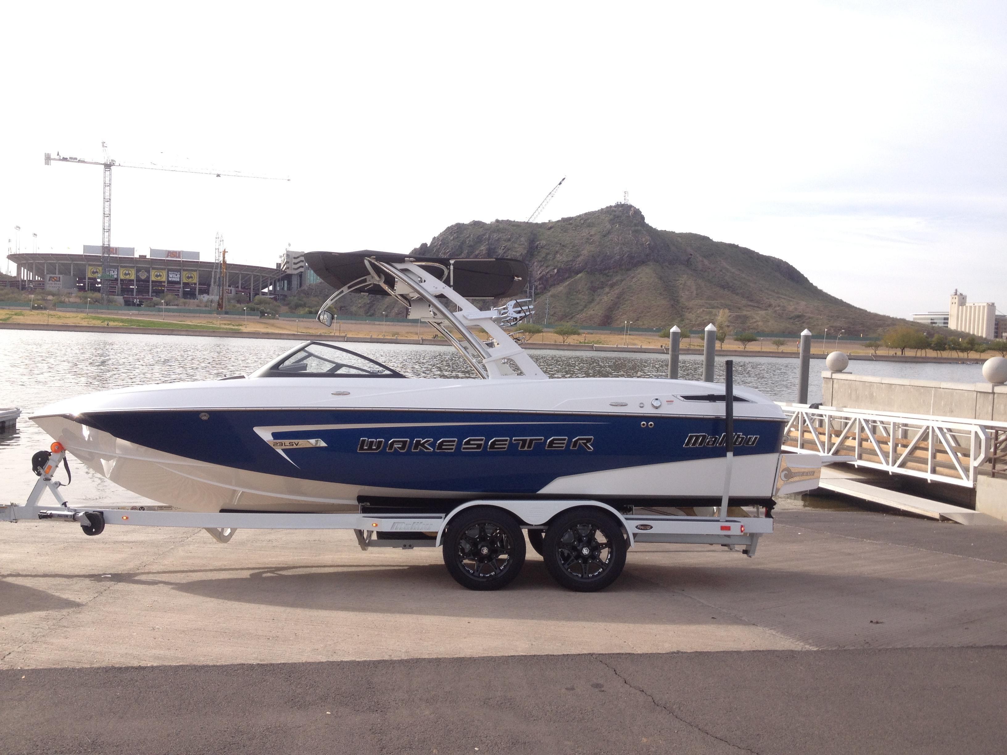 Malibu Wakesetter 23 LSV, Tempe