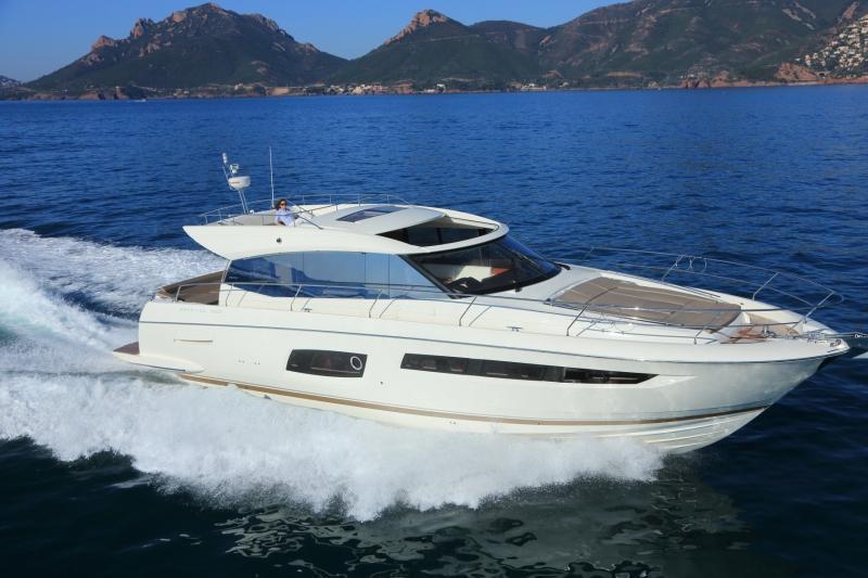 Prestige Yachts 550S