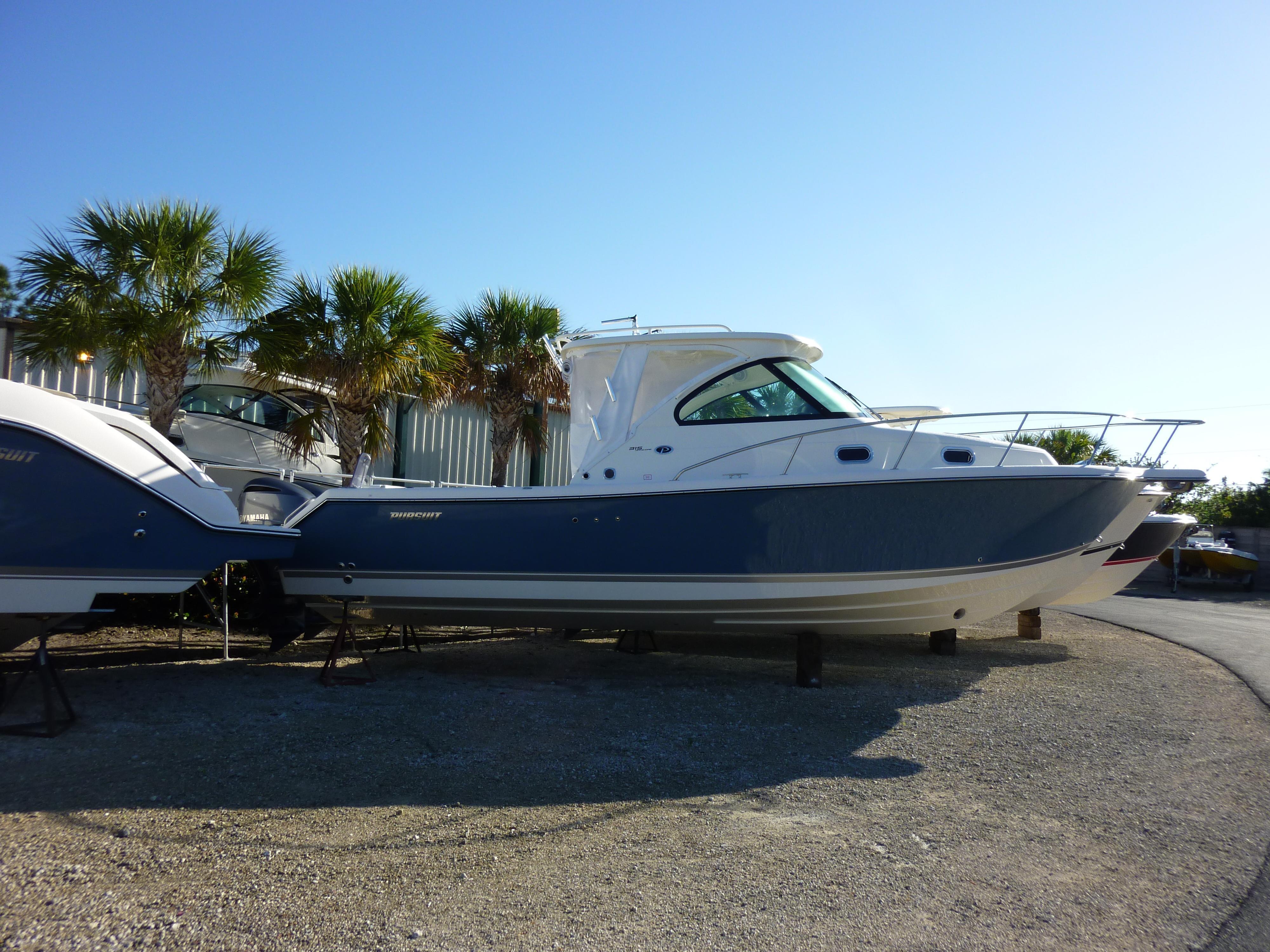 Pursuit 315 Offshore, Fort Myers