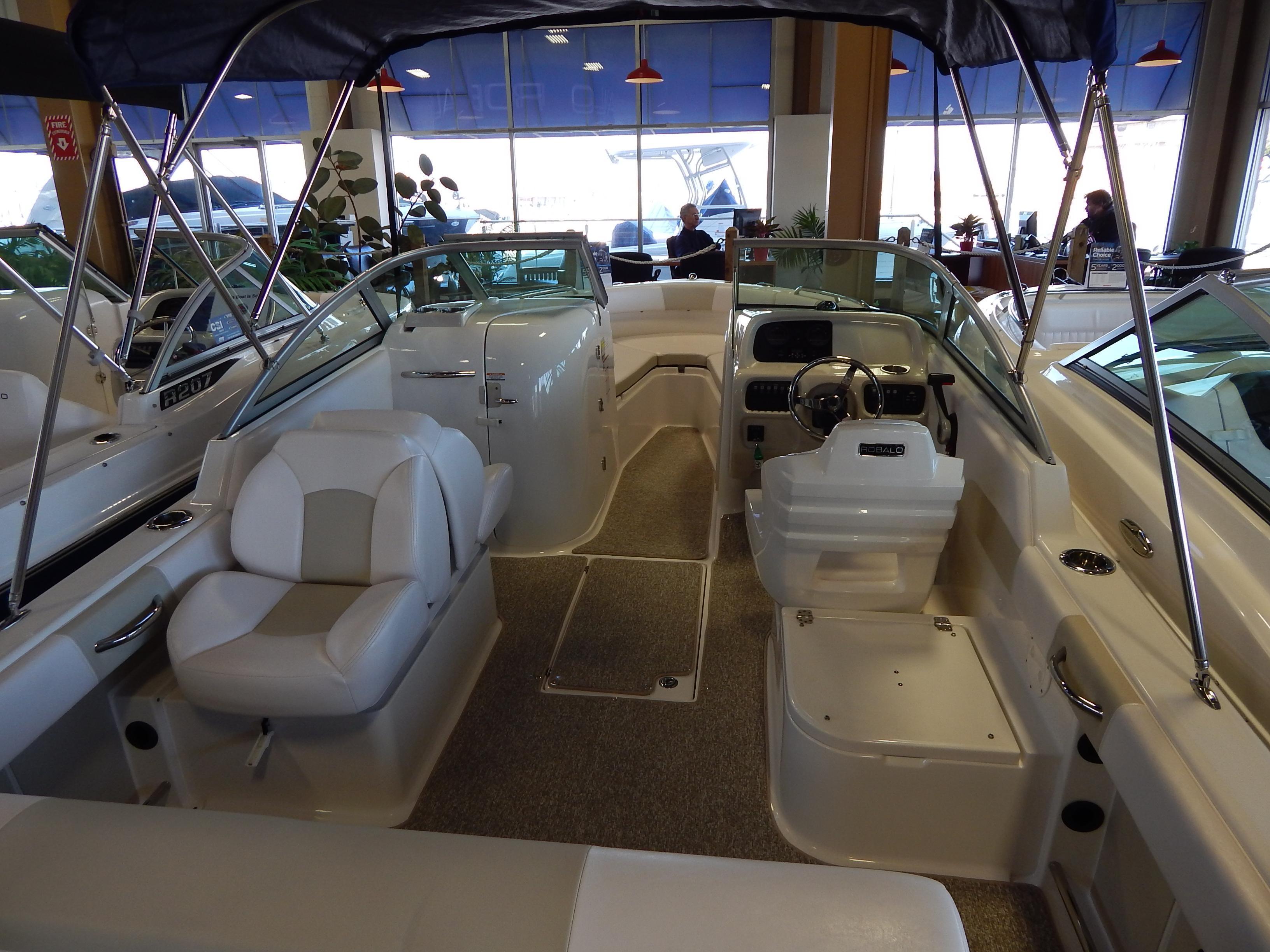 Robalo R227 Dual Console, Somers Point