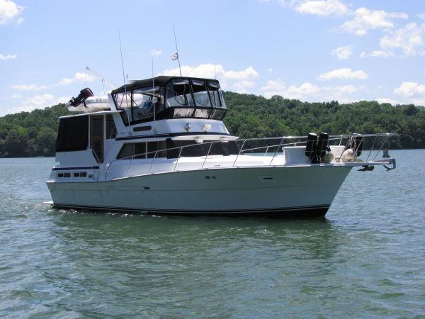 Viking Double Cabin Motor Yacht, Knoxville