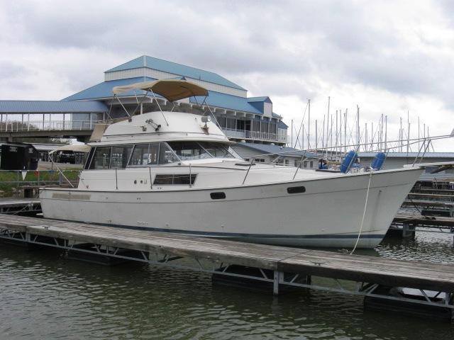 Bayliner 3870 Motoryacht, Grand Rivers