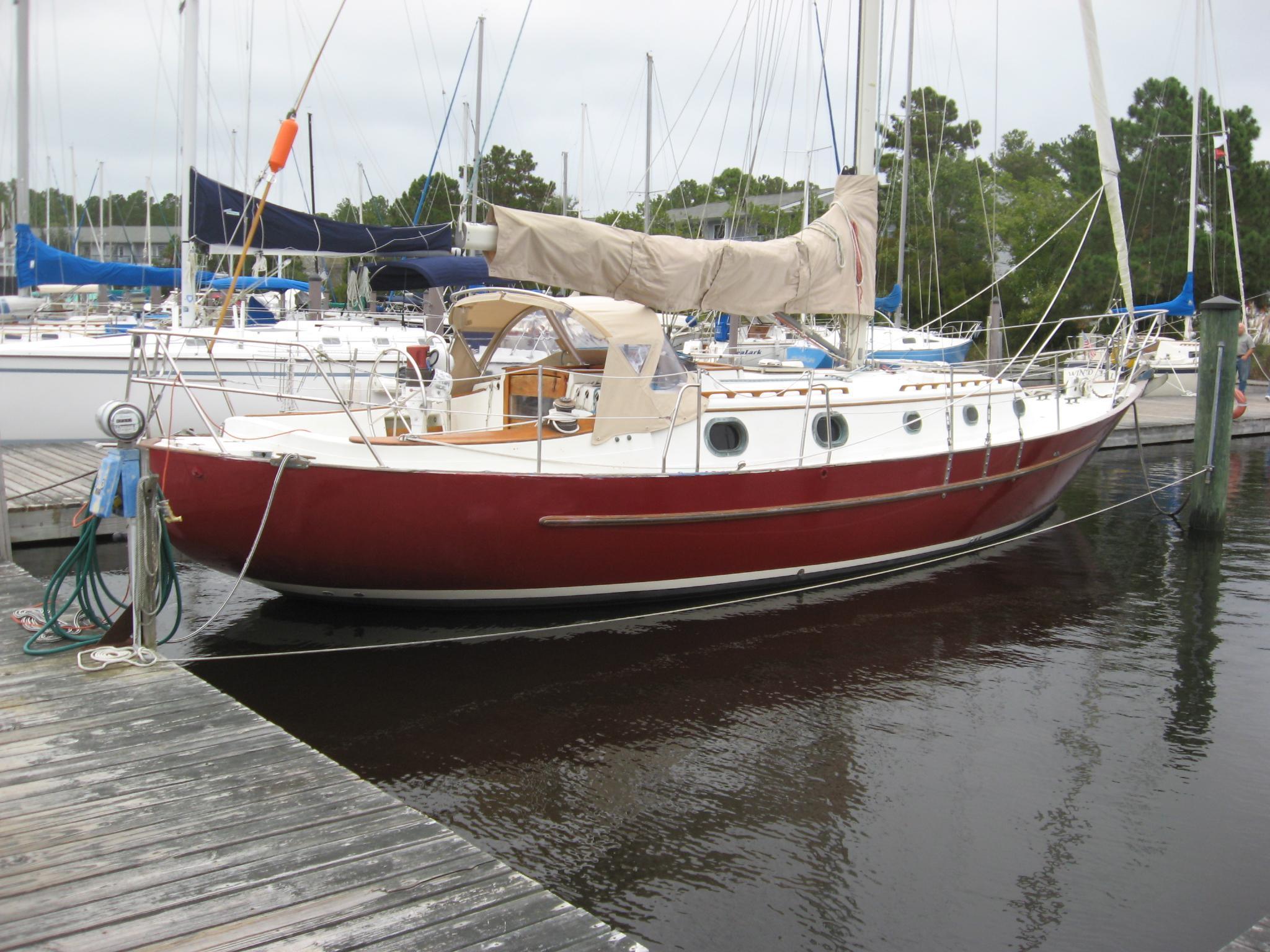 Pacific Seacraft 37, New Bern