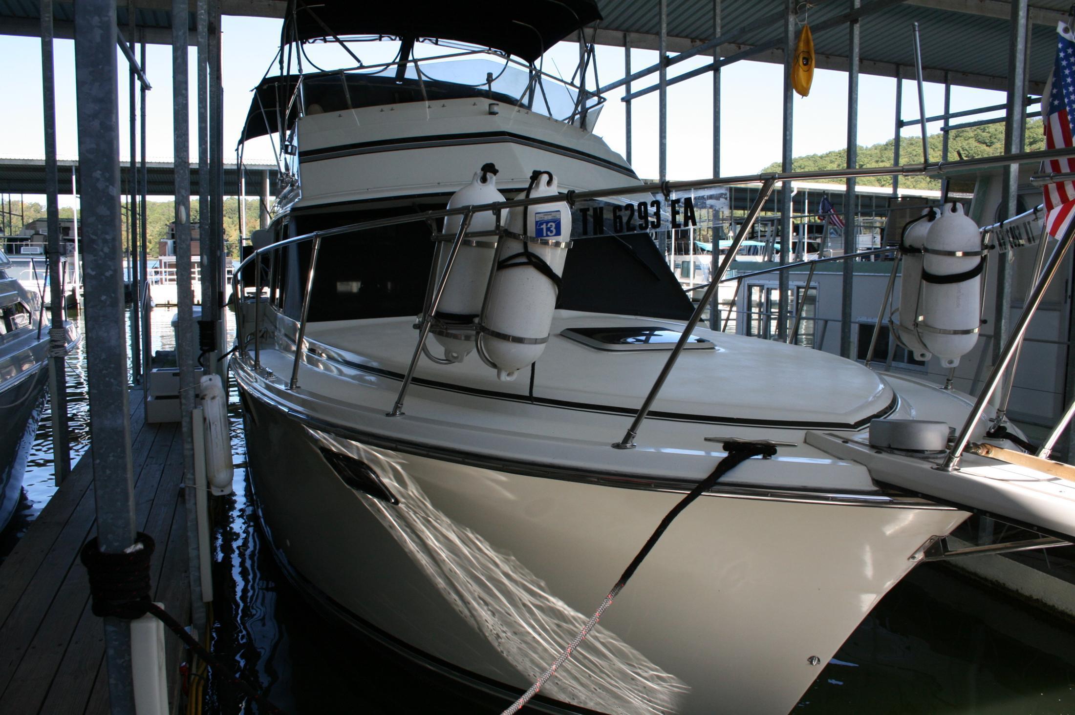 Carver 32 Aft Cabin, Chattanooga