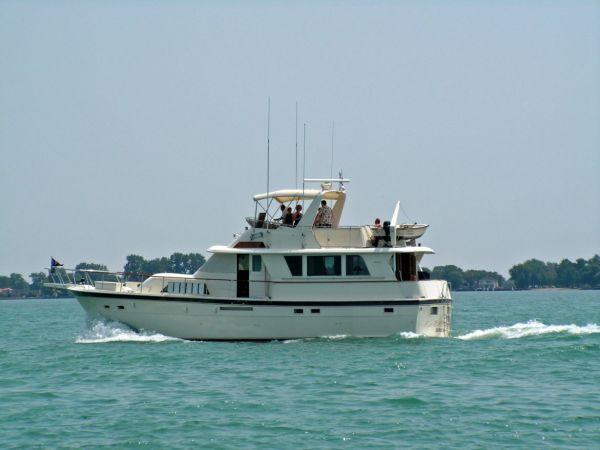 Hatteras Extended Deck Motor Yacht, Detroit