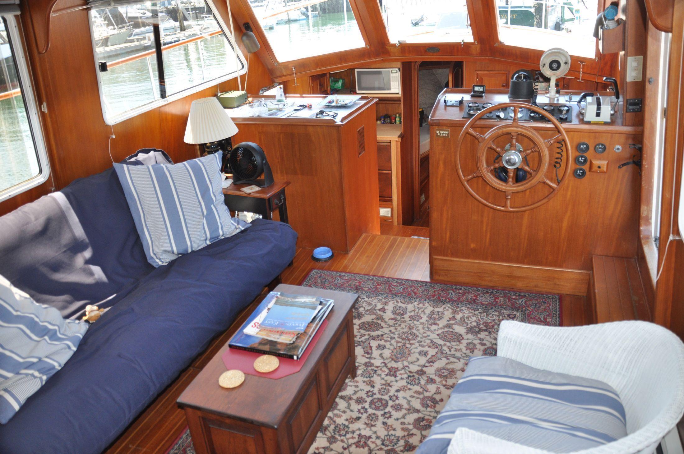 Marine Trader Labelle Sun Deck, East Boothbay