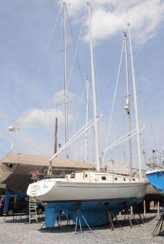 OFFSHORE YACHTS Cat-Ketch, Rock Hall