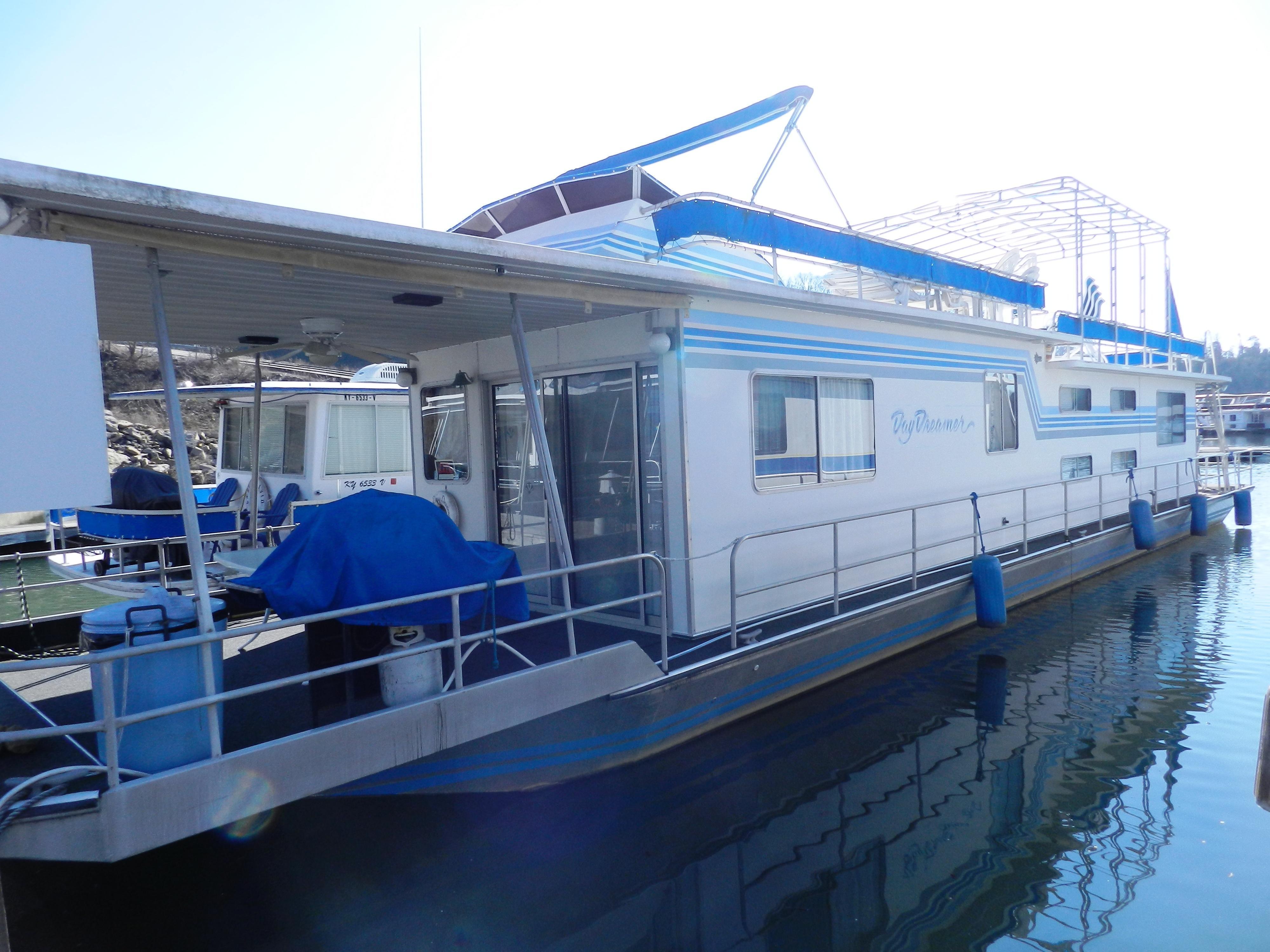 Sumerset 14' x 70' Houseboat, Lake Cumberland