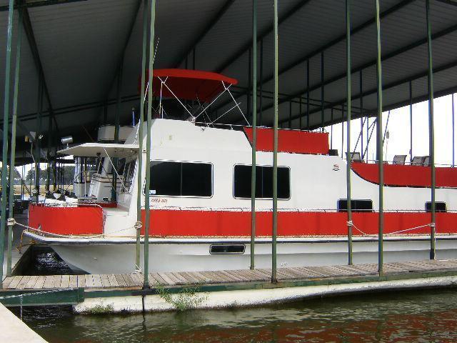 Harbor Master 52 Cabin Yacht