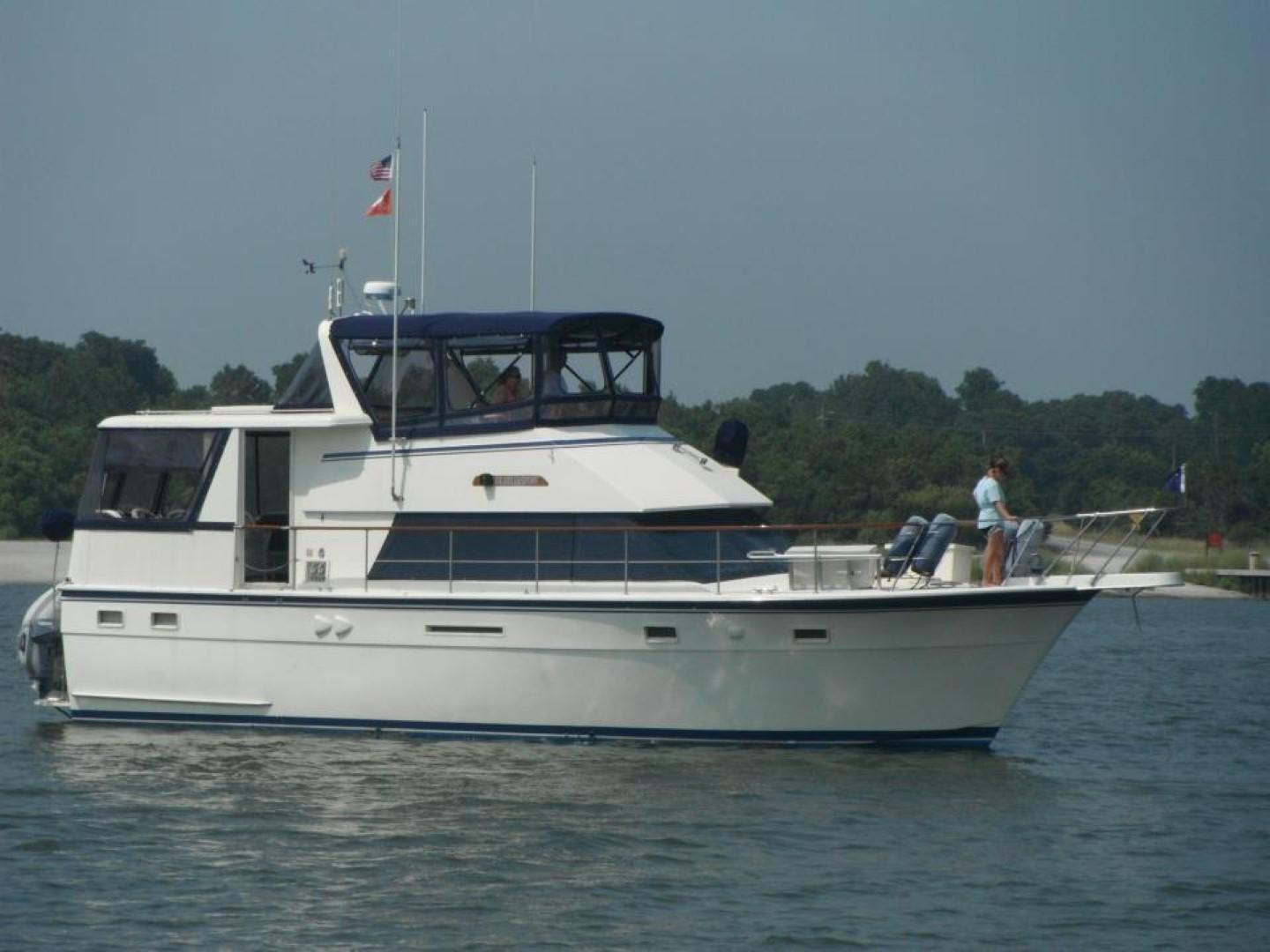 Hatteras 43 Motor Yacht