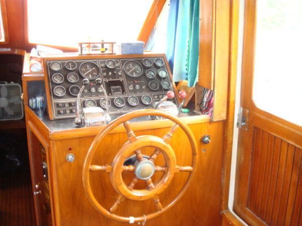 Offshore Cockpit Motor Yacht, Ft Lauderdale