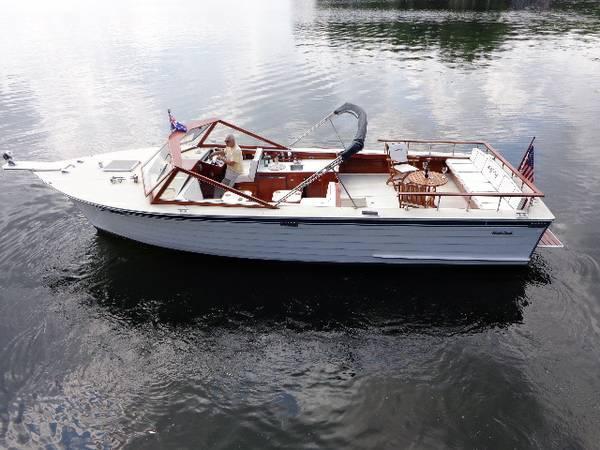 Skiff Craft 31 Open, Lake Minnetonka