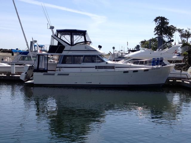 Bayliner 3870 Motor Yacht, Tacoma