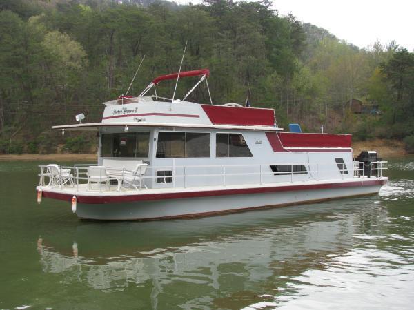 Gibson Houseboat, Benton