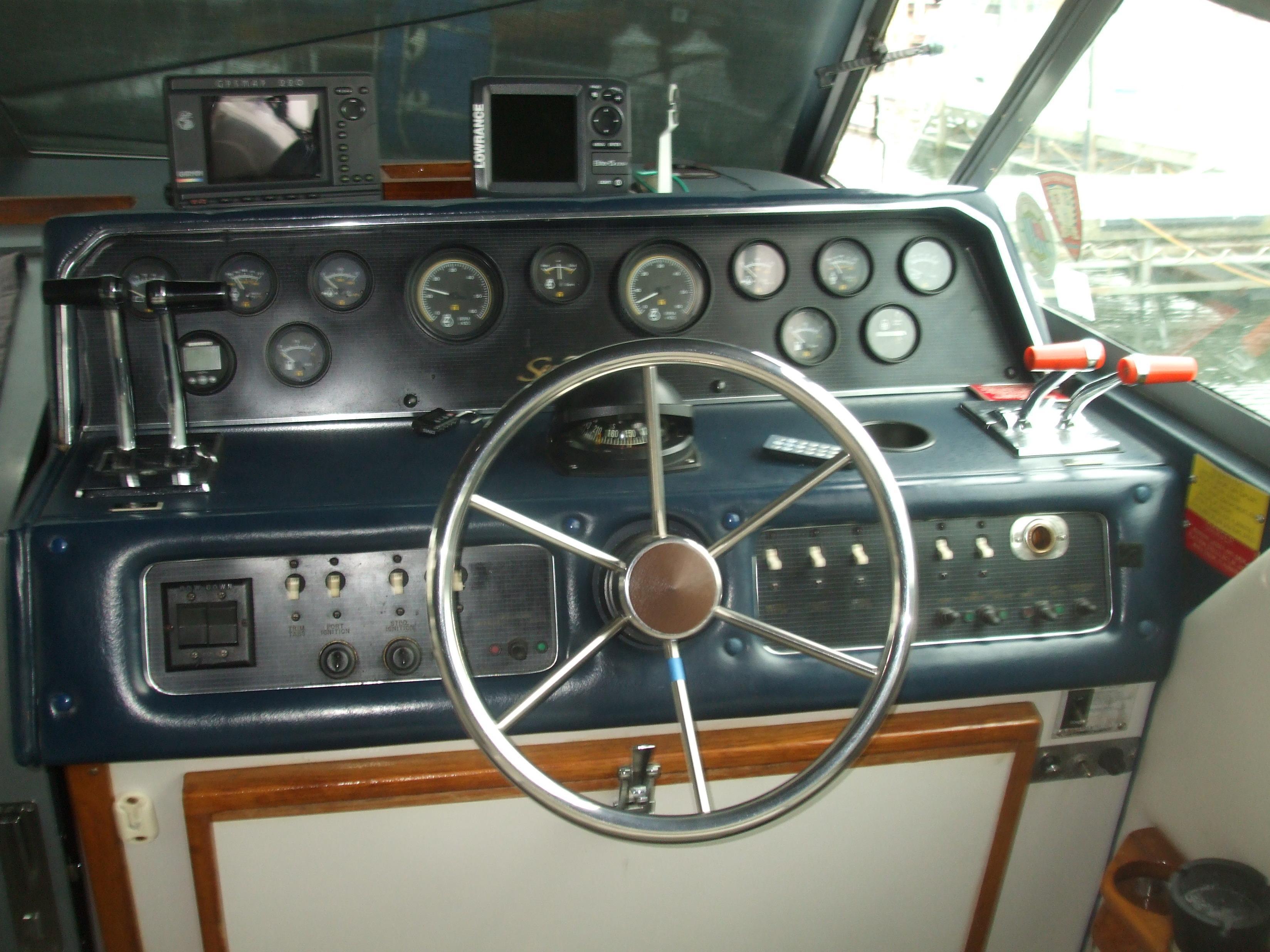 Sea Ray 300 Weekender, Cleveland