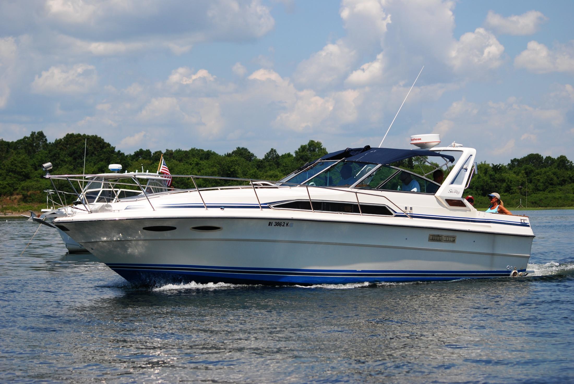 Sea Ray 340 Express Cruiser, Barngton