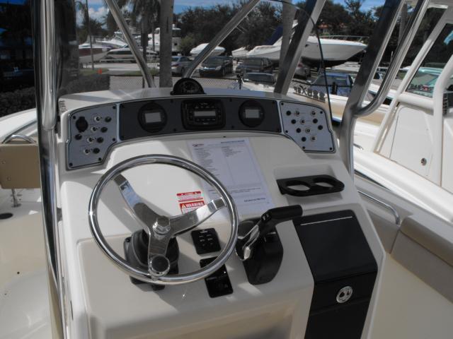 Scout Boats 225 XSF, North Palm Beach