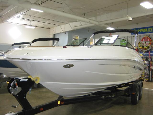 Sea Ray 240 Sundeck Outboard, Rogers