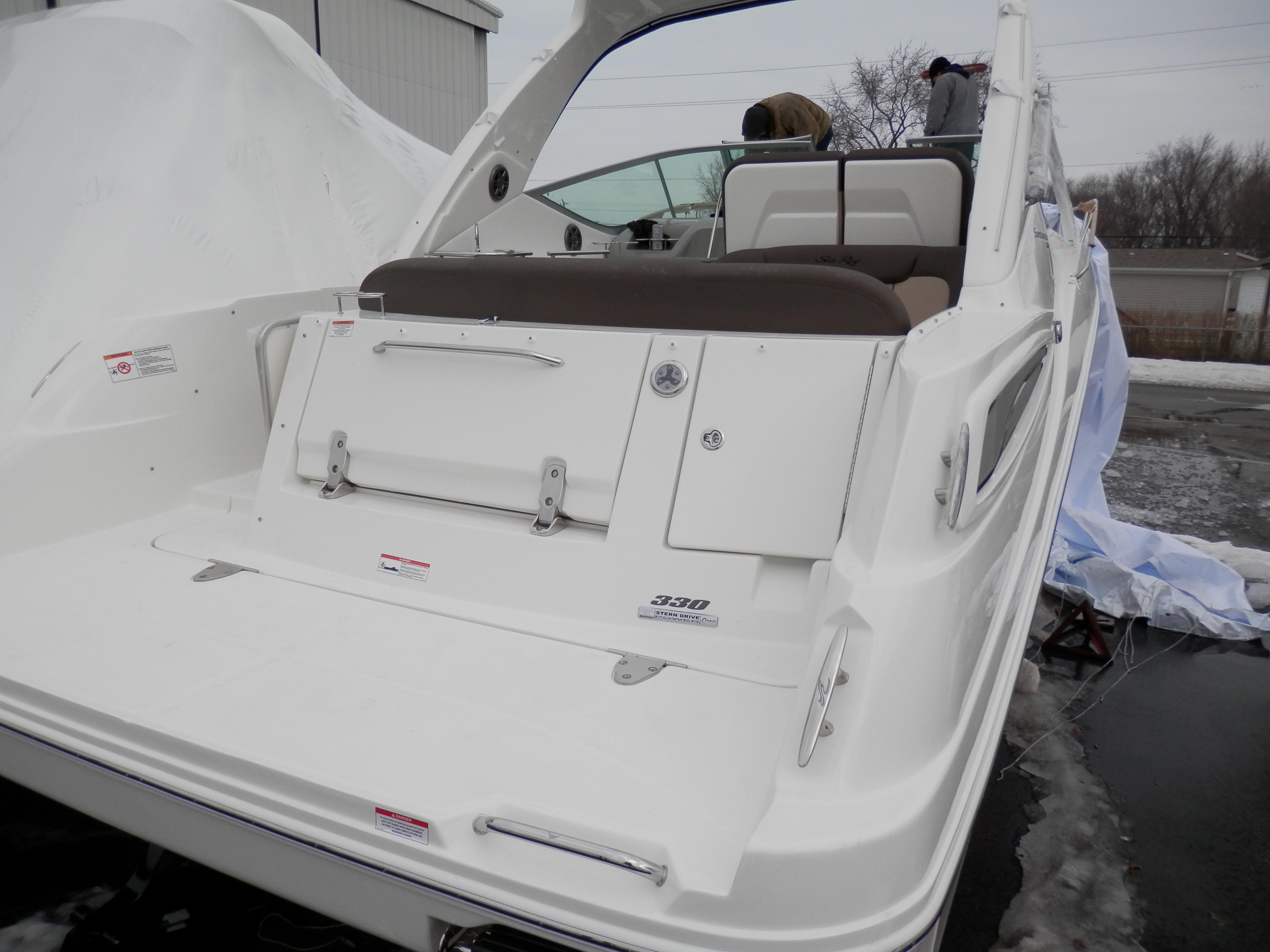 Sea Ray 330 Sundancer, Port Clinton