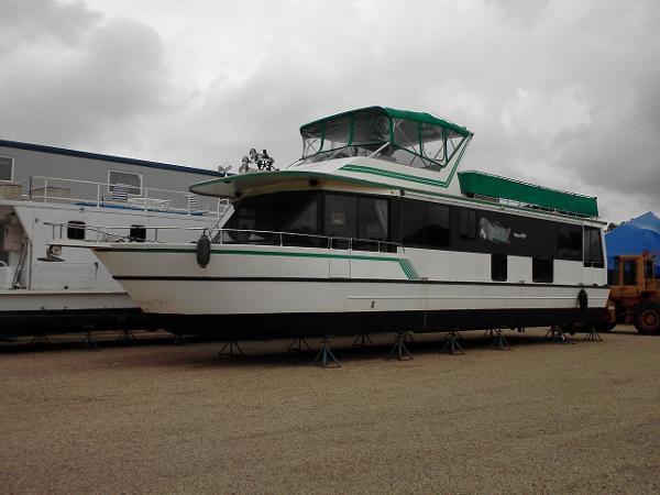 1990 Skipperliner Houseboat