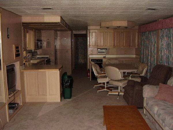 1994 Lakeview Custom Houseboat