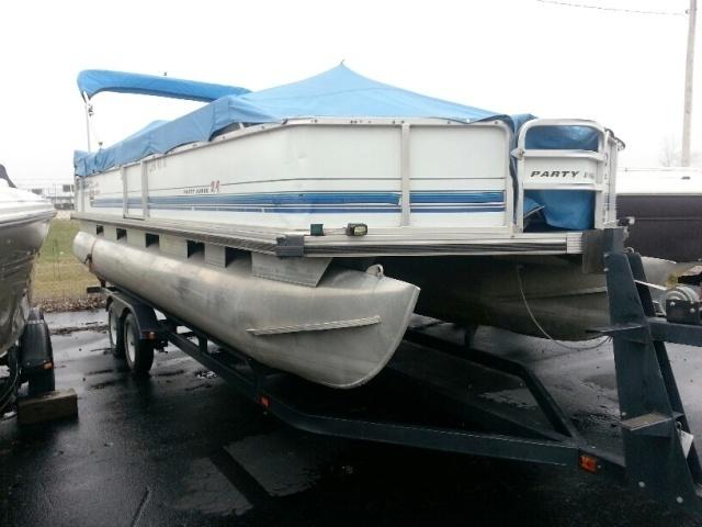 1994 Sun Tracker 24PARTYBARGE