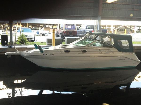 1995 Sea Ray 270 Cruiser